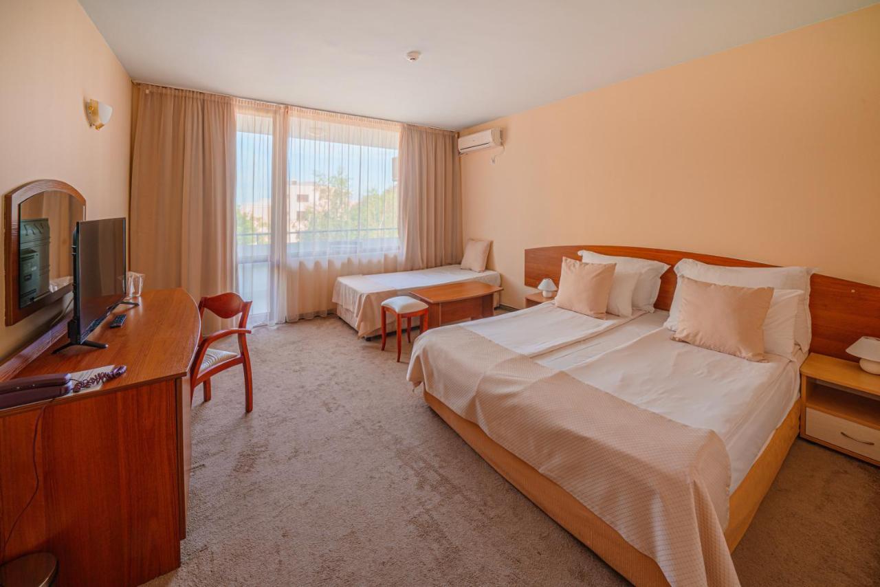 Perla Plaza Hotel Приморсько Екстер'єр фото