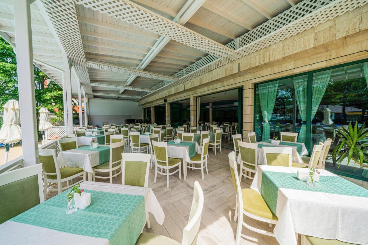 Perla Plaza Hotel Приморсько Екстер'єр фото