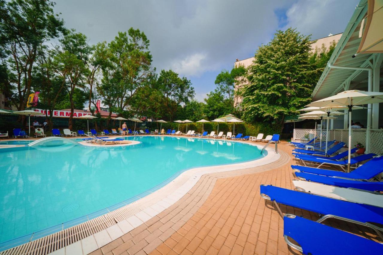 Perla Plaza Hotel Приморсько Екстер'єр фото