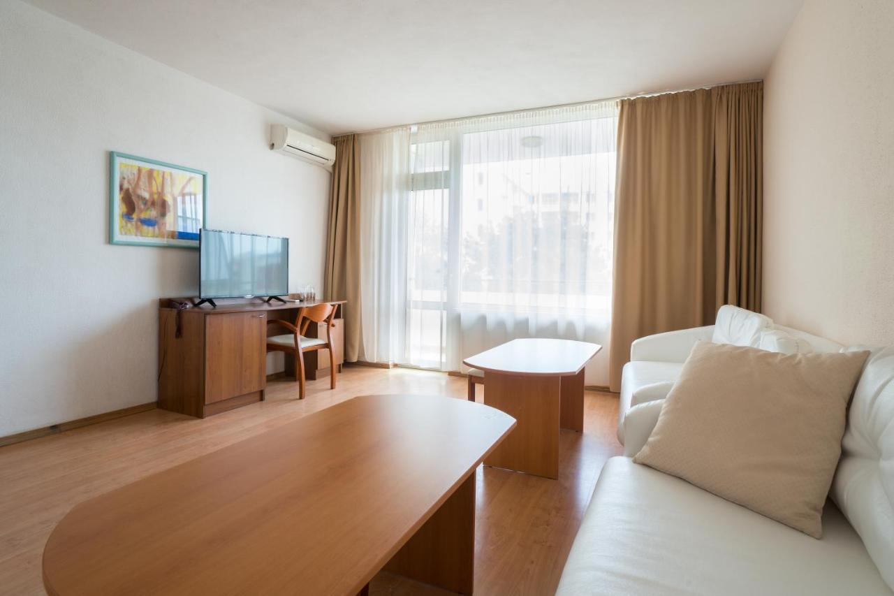Perla Plaza Hotel Приморсько Екстер'єр фото
