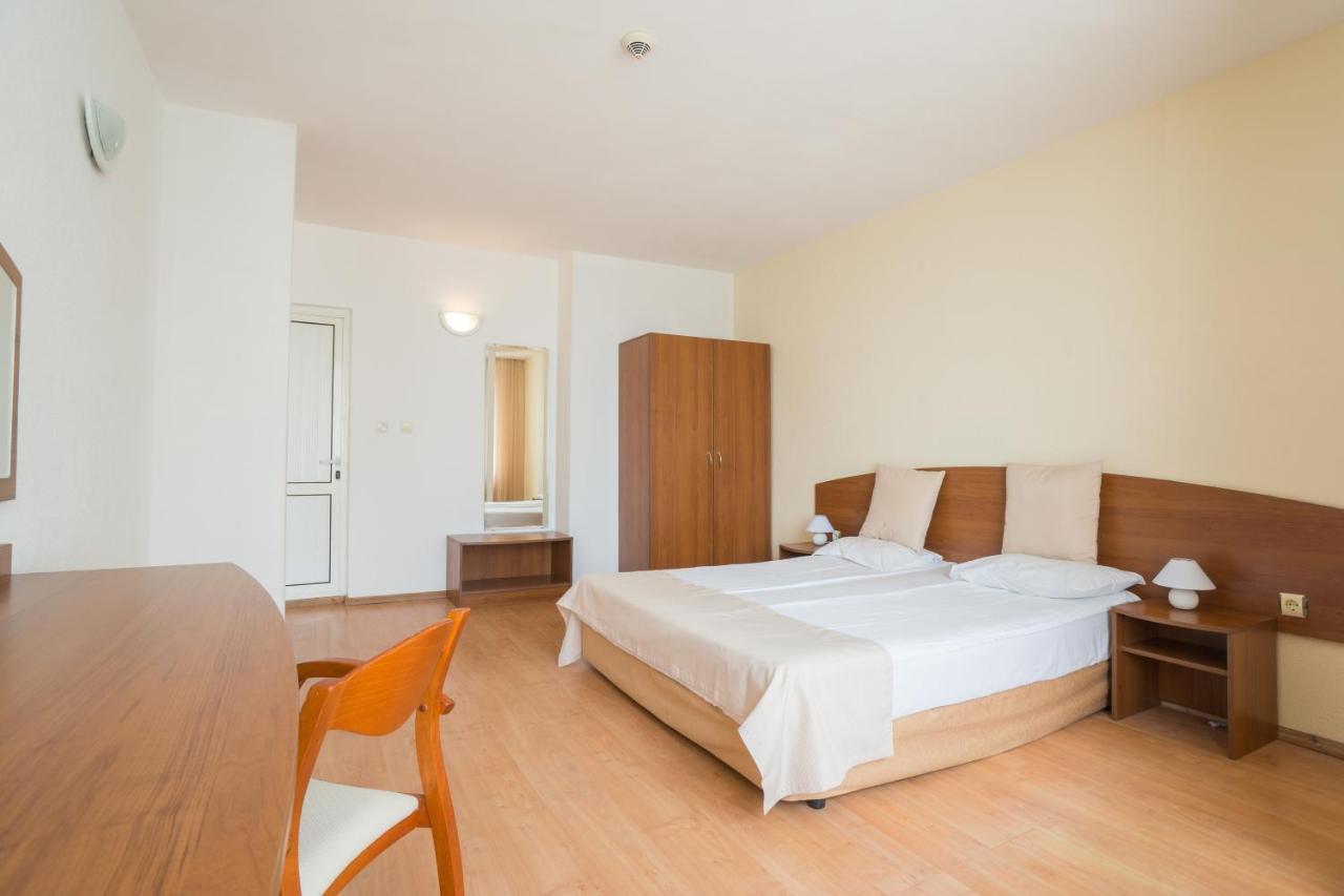 Perla Plaza Hotel Приморсько Екстер'єр фото
