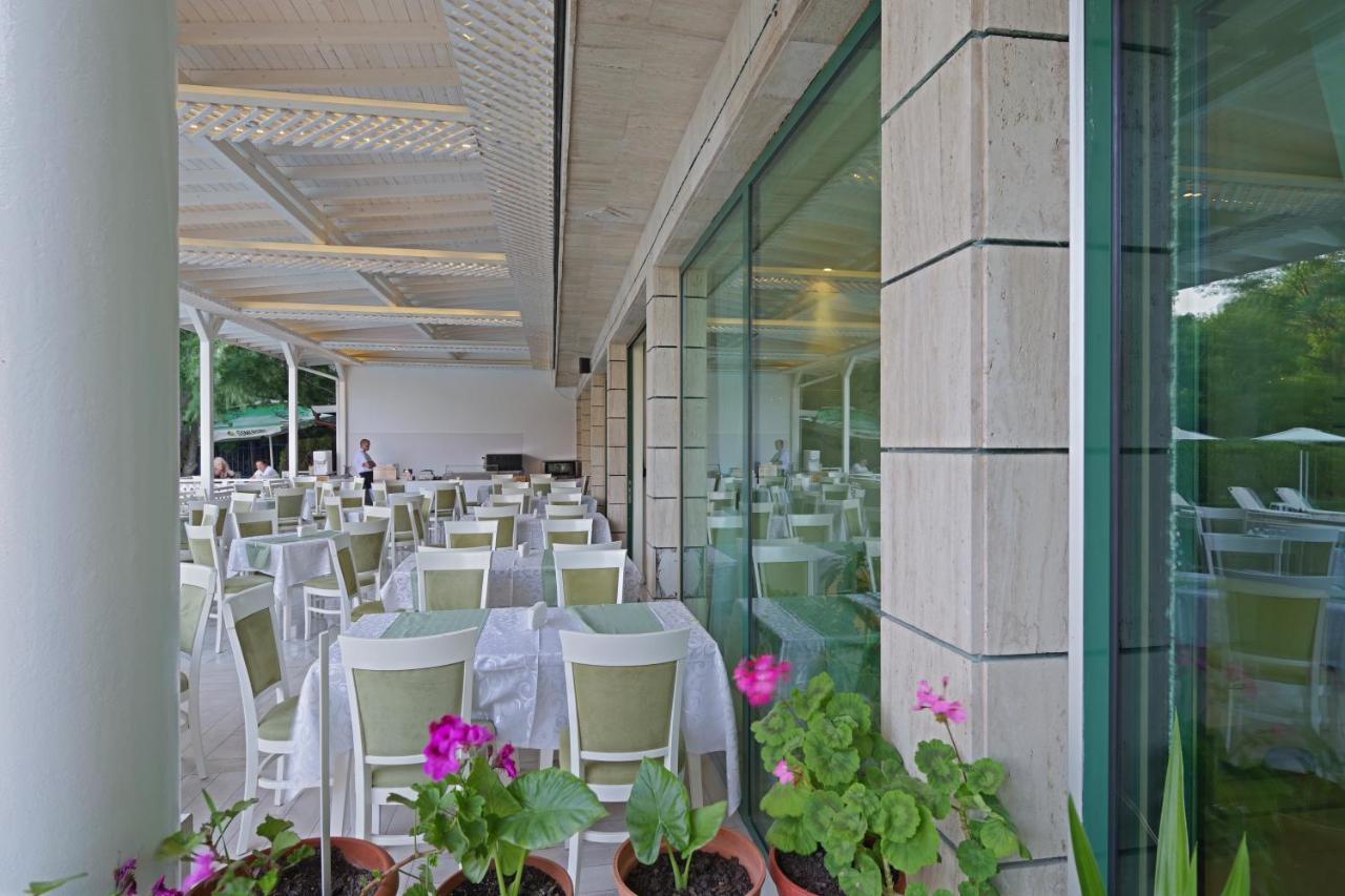 Perla Plaza Hotel Приморсько Екстер'єр фото