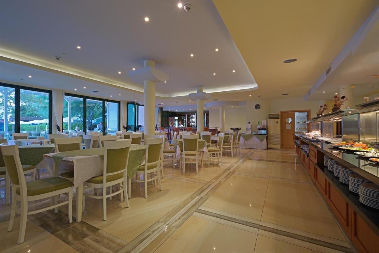 Perla Plaza Hotel Приморсько Екстер'єр фото