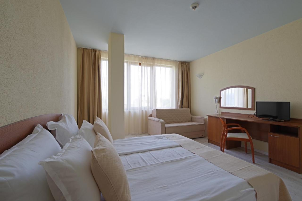 Perla Plaza Hotel Приморсько Екстер'єр фото
