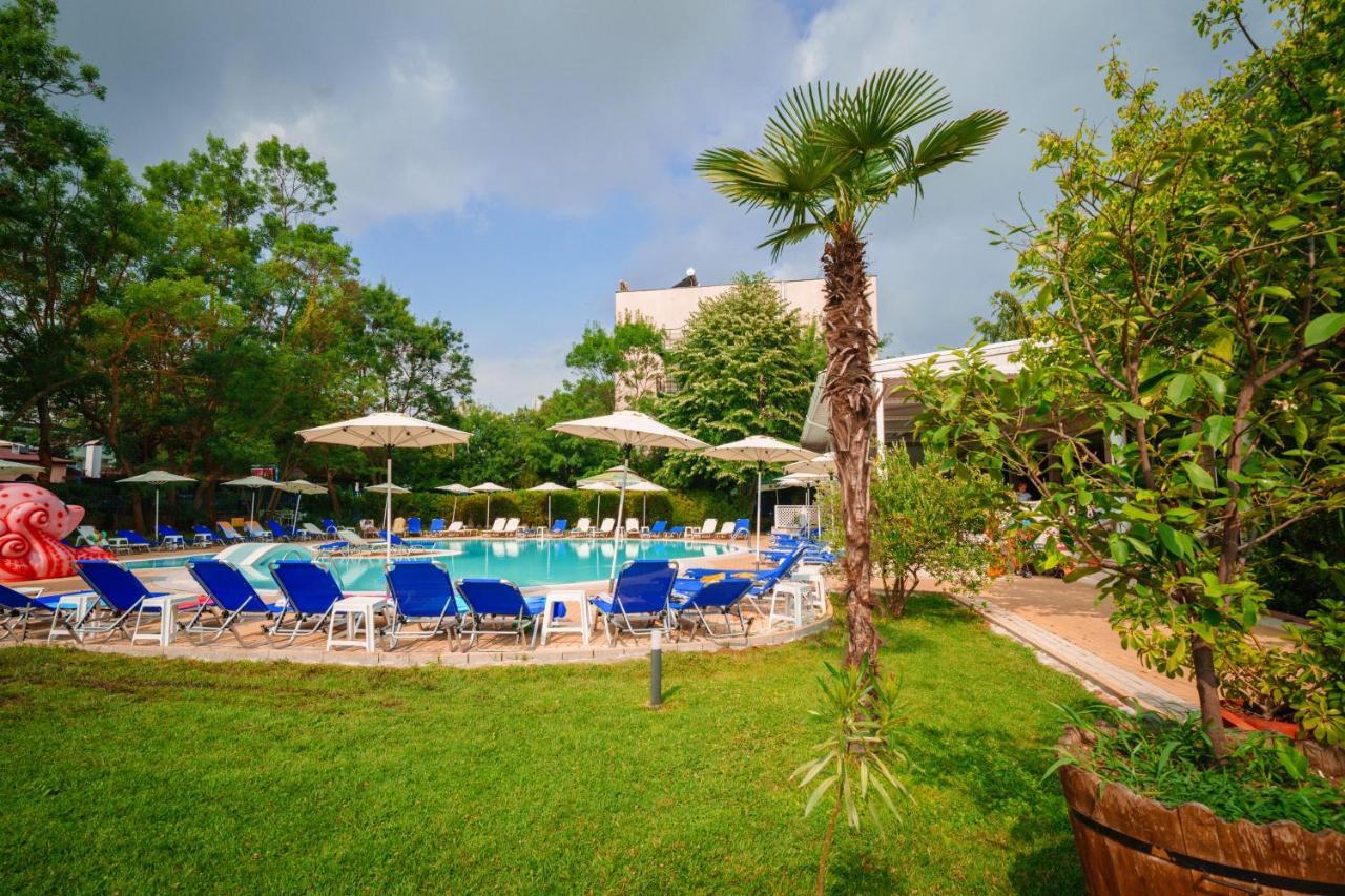 Perla Plaza Hotel Приморсько Екстер'єр фото